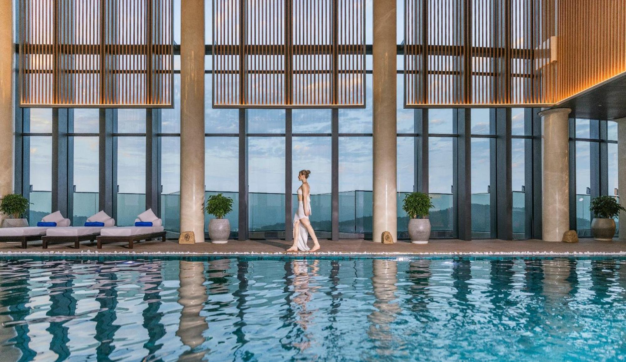 Radisson Blu Ha Long Bay Hotel Exterior photo