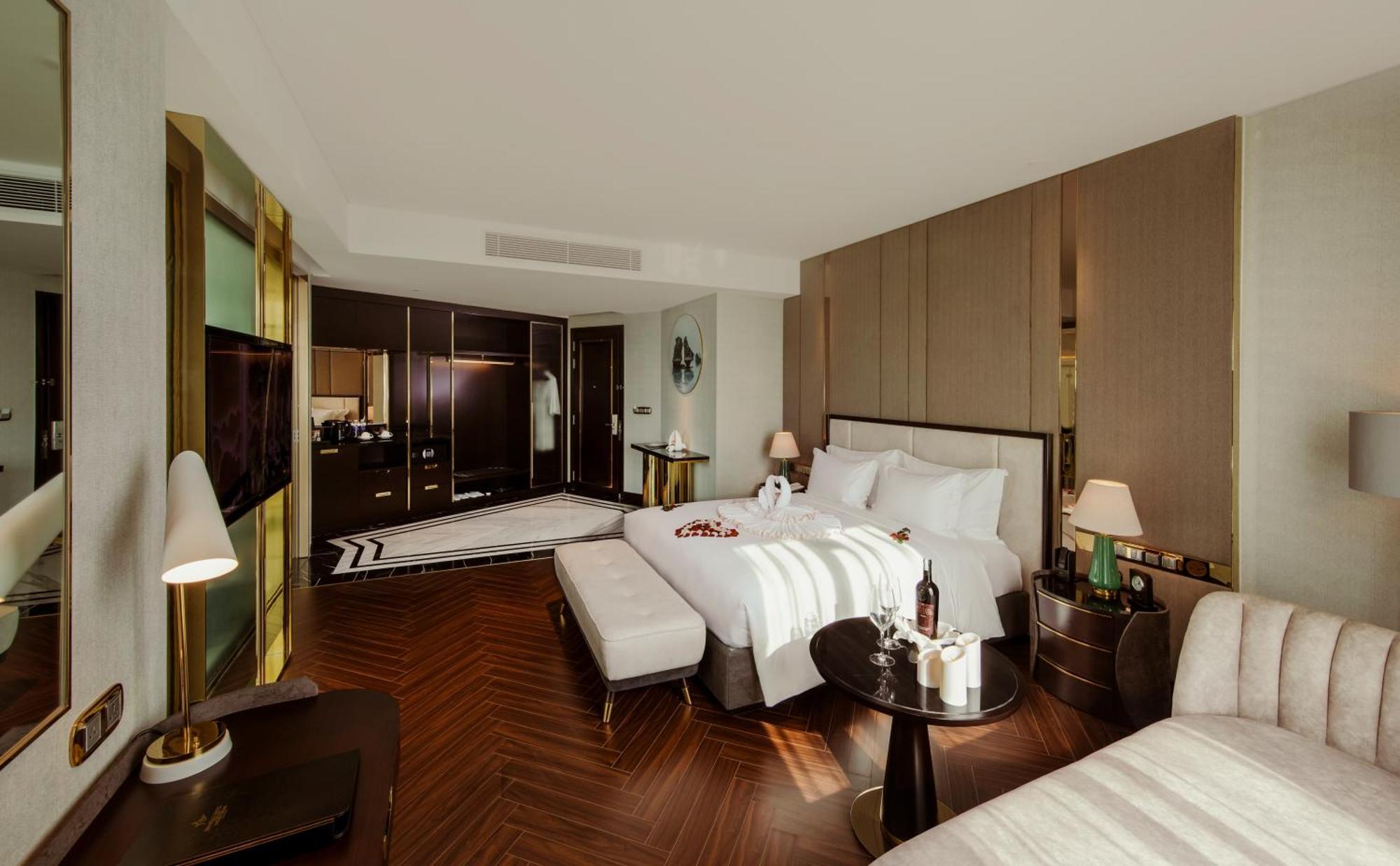 Radisson Blu Ha Long Bay Hotel Exterior photo