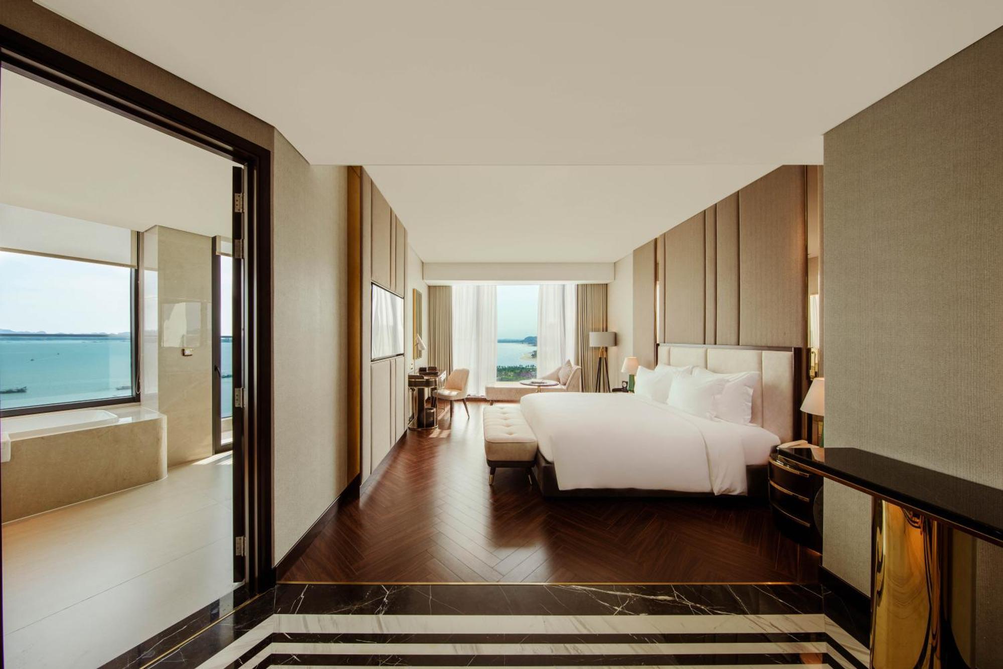 Radisson Blu Ha Long Bay Hotel Exterior photo
